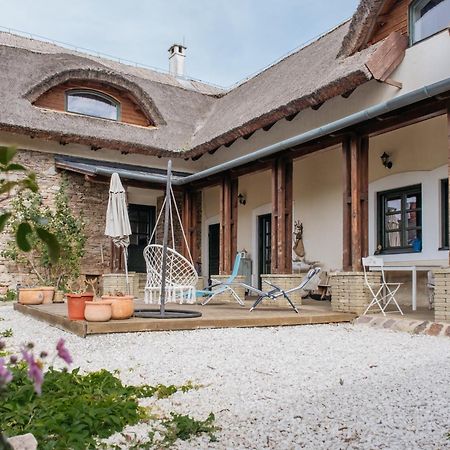 Cselling Udvarhaz Révfülöp Extérieur photo