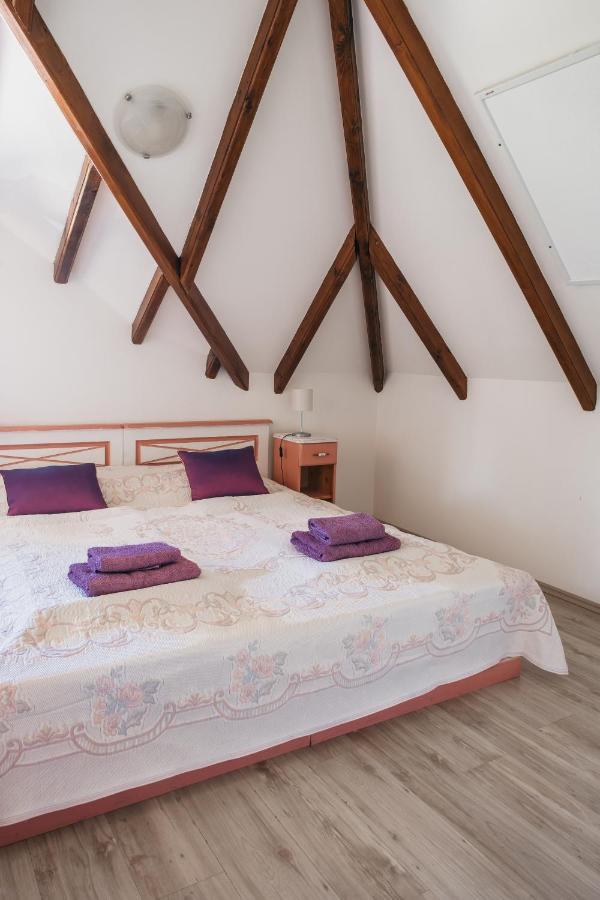 Cselling Udvarhaz Révfülöp Extérieur photo